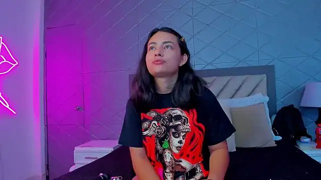 ViolettRouse on StripChat