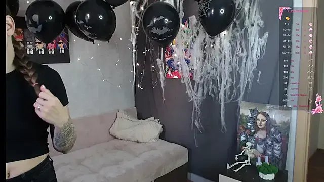 Violetwin on StripChat