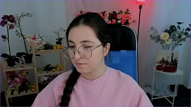 VirtuallVoyant on StripChat