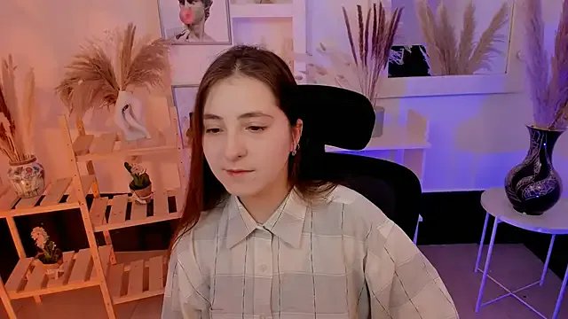 VirtuallVoyant on StripChat