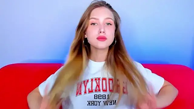 VitalinaBlue on StripChat