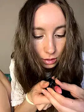 Freechat viviandaimond1 on StripChat