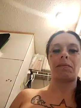 Freechat vvictoria_xxx on StripChat