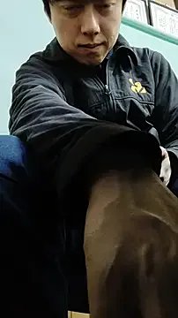 whitebriefboy on StripChat