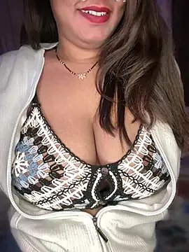 WifyHubby_38 on StripChat