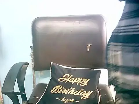 Wild_Paaro on StripChat