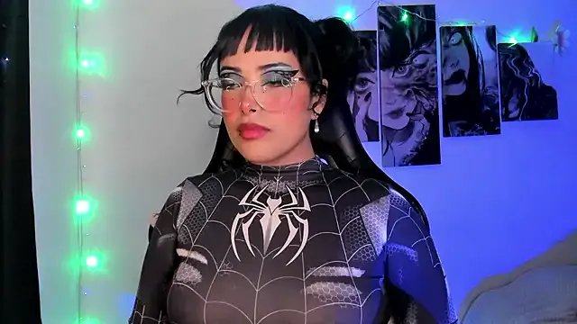 willow_poisson on StripChat