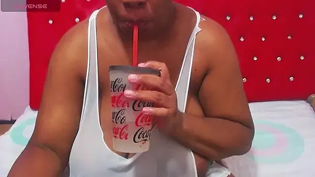 wonderfuldiana on StripChat