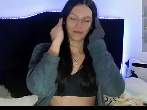 x_isabella_x on StripChat