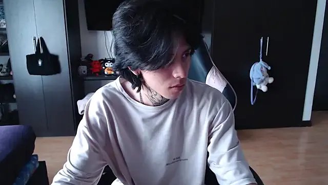 xIce_Boy on StripChat