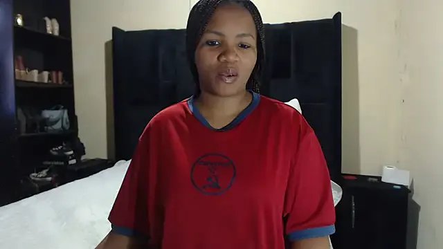 xMiAmor on StripChat