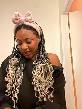 xo_steffyxo_4 on StripChat