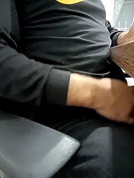 Yaman_33 on StripChat