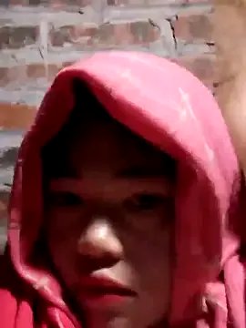 yana-zz on StripChat