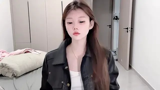 yang-yang-yang on StripChat