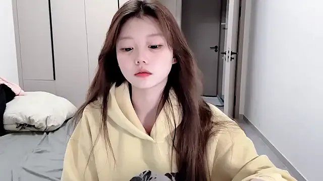 yang-yang-yang on StripChat