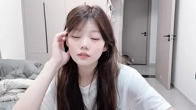 yang-yang-yang on StripChat