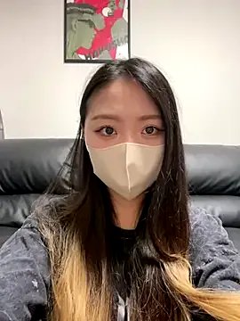 yazawa_oO on StripChat