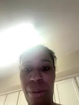 YeahhhitsBreezy on StripChat