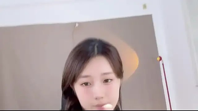 Freechat yiyi5588 on StripChat