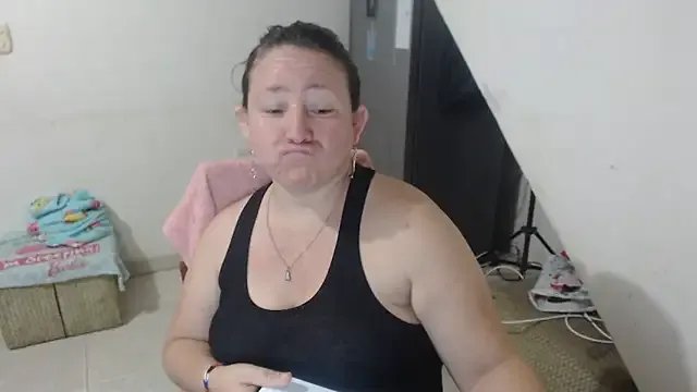 Yohis_Kiut25 on StripChat