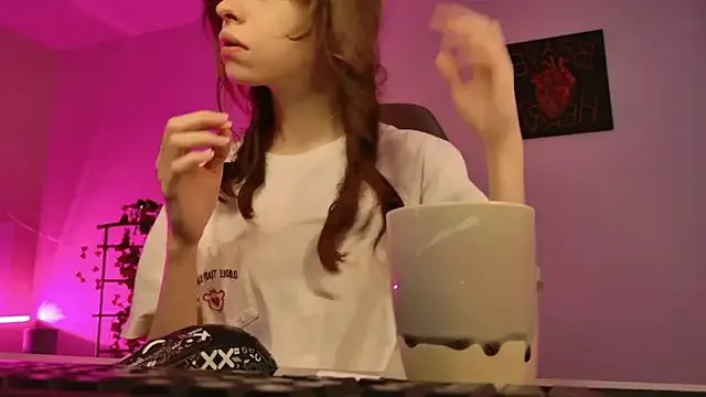 Yoka_paradoXXX on StripChat