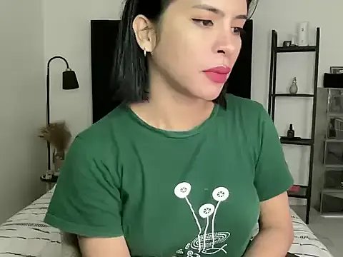 your_bianca69 on StripChat