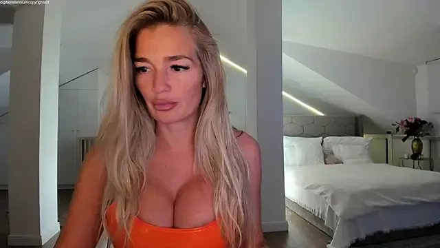 Yourhotqueeen — make me happy