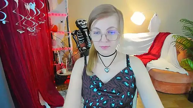 YourUniverser on StripChat