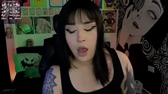 Yuhwan_ on StripChat