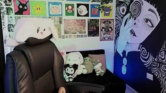 Yuhwan_ on StripChat