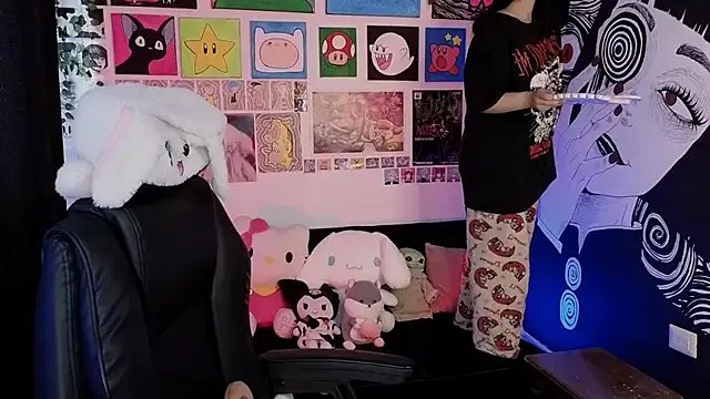 Yuhwan_ on StripChat