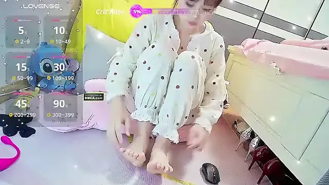 Yuzuki-sweet on StripChat