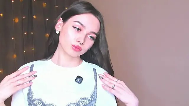 Freechat YvonneRobes on StripChat