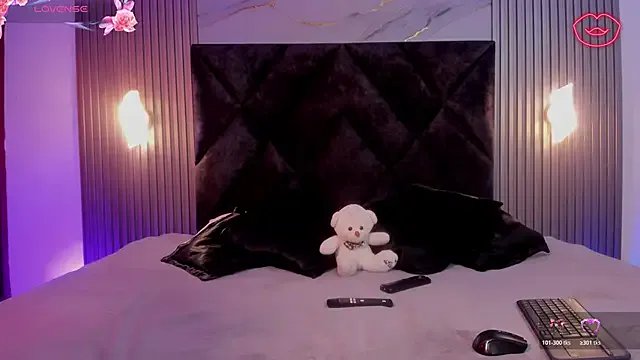 Zafira_Alabi on StripChat