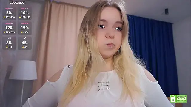 ZaraCreedon on StripChat