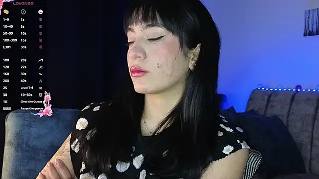 ZaraDames_ on StripChat