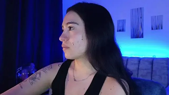 ZaraDames_ on StripChat