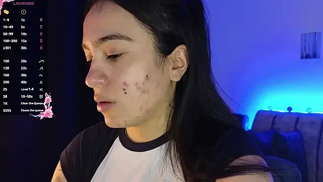 ZaraDames_ on StripChat