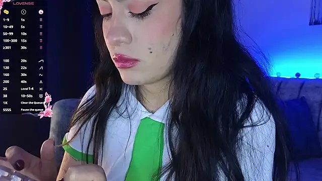 ZaraDames_ on StripChat