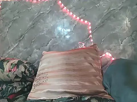 ZARIA-VIXEN on StripChat