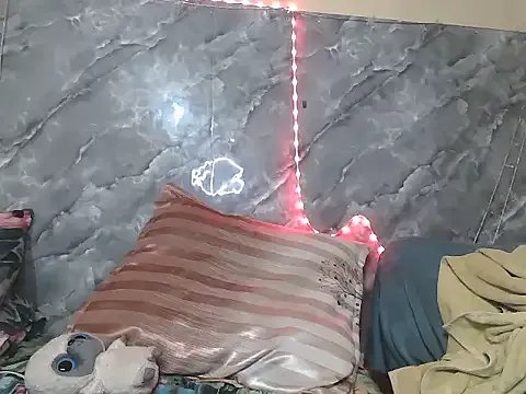 ZARIA-VIXEN on StripChat