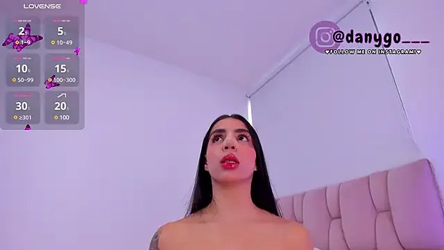 ZarianaEvanz on StripChat