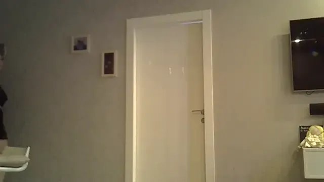 Freechat ZarinaSwift on StripChat