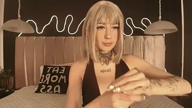 Zhally_Dee — Private on StripChat