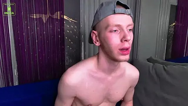 StripChat ZidNevil is Freechat ZidNevil — Valentine's card for "Valentine's Day"