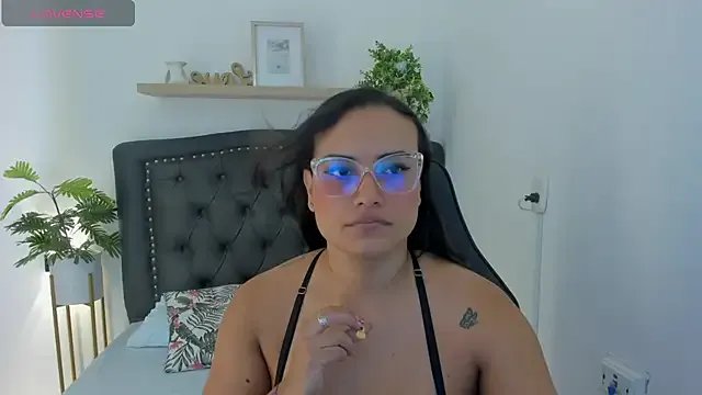 Freechat zoe_danae_ on StripChat