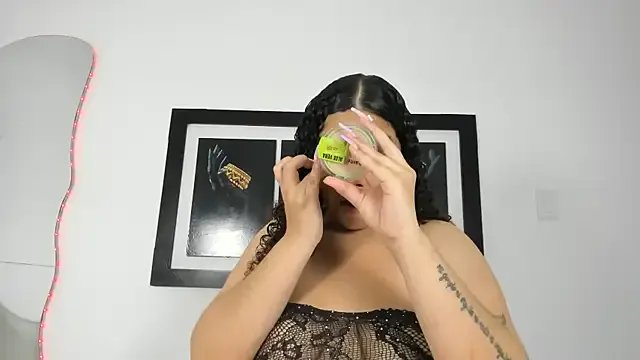 zoee_lovv on StripChat