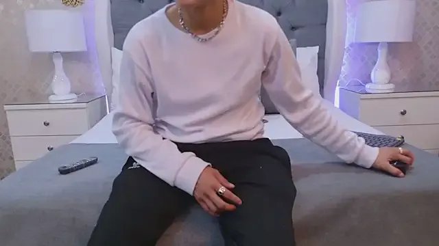 Freechat ZoeKrug on StripChat