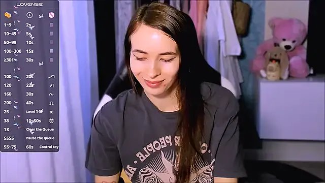 Freechat ZoyaMill on StripChat